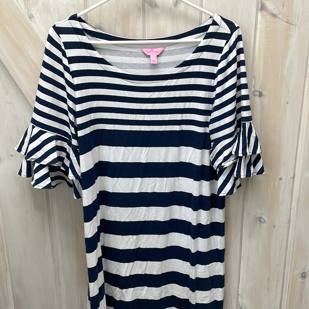 Lilly Pulitzer navy and white ruffle sleeve dress